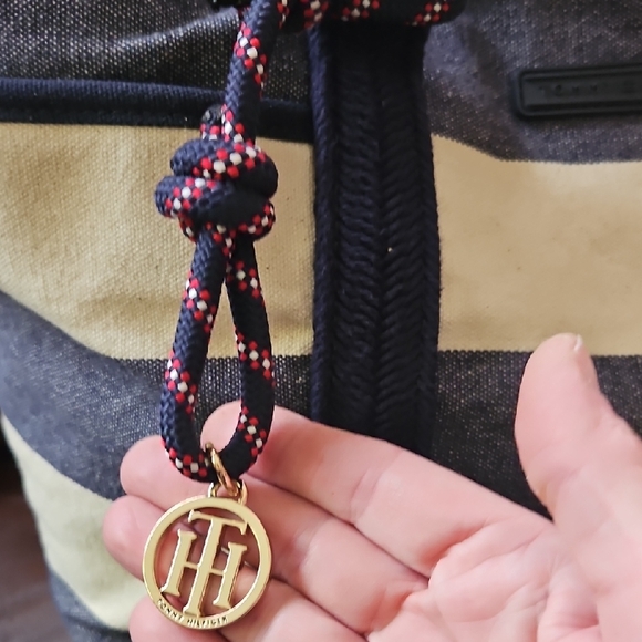 Patriotic Tommy Hilfiger Tote Bundle Includes NWT Nautica Wallet - Picture 4 of 16